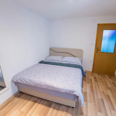 Wild River Apartment *